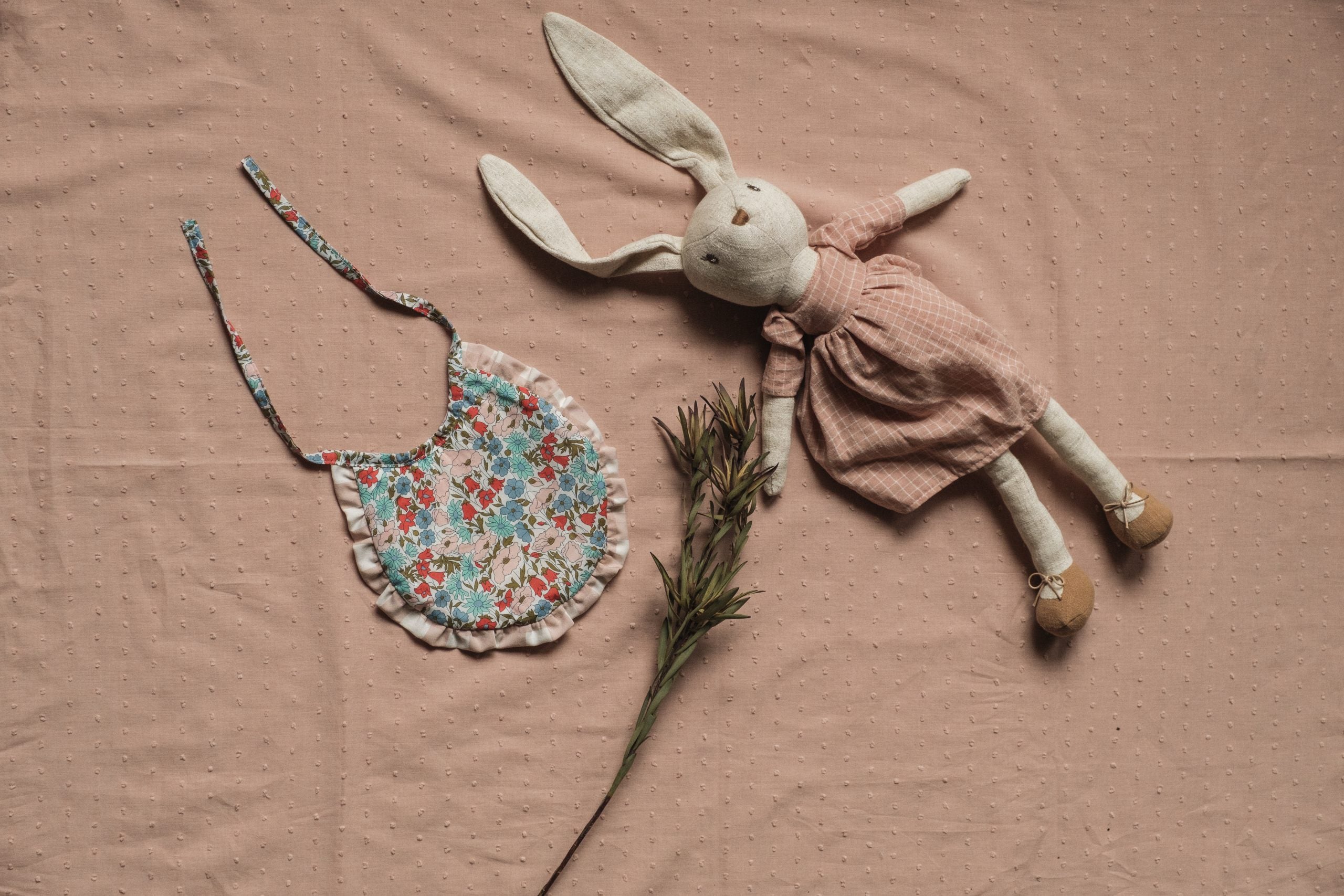 Babero Newborn Liberty Lucía y Volante Vichy Rosa