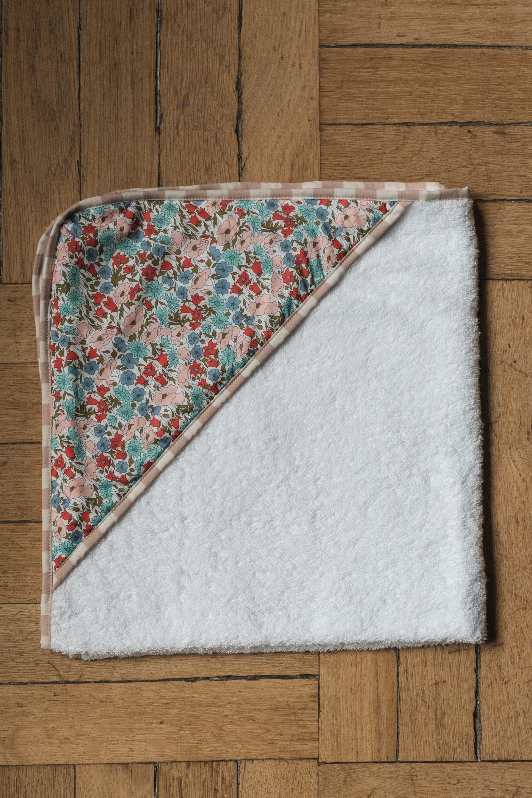 Capa de baño Liberty Lucía y Vichy Rosa