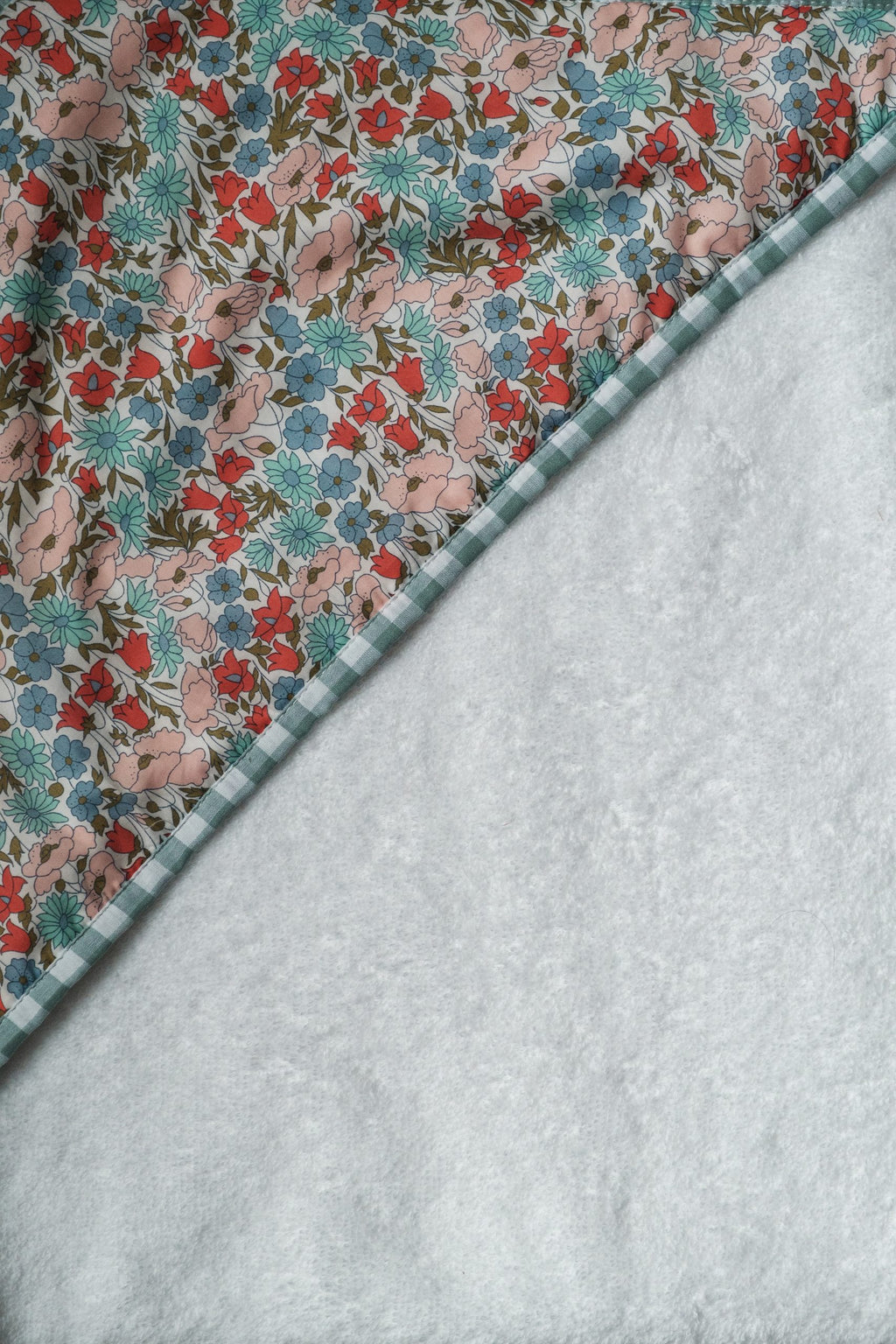 Capa de baño Liberty Lucia y Vichy Menta