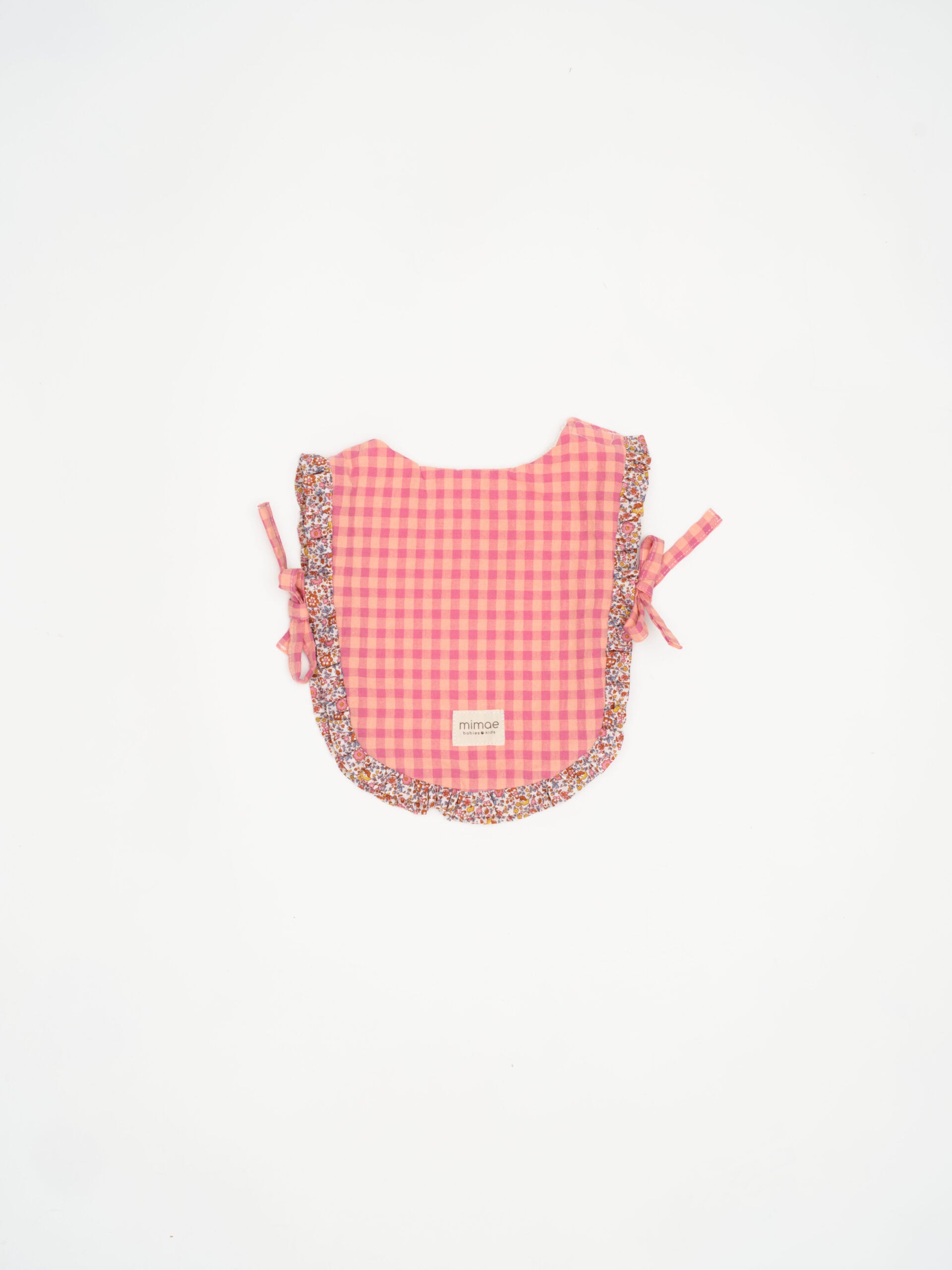 Babero vichy strawberry y volante Laida