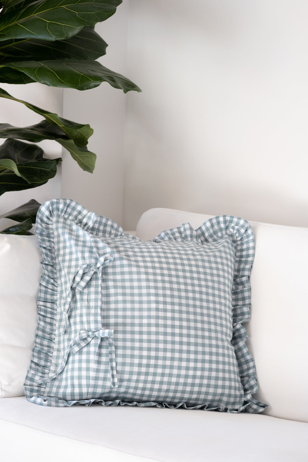 Funda Cojín 50x50 con volante Vichy menta